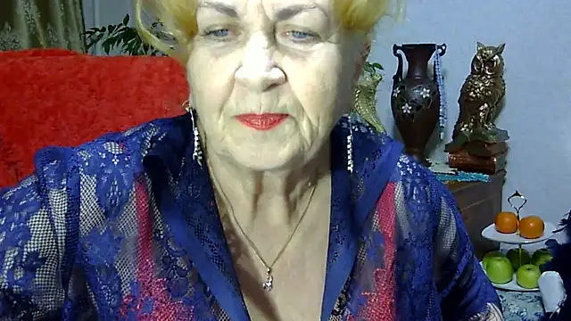 Emma52610 online show from February 7, 5:51 pm