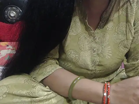 prettyindiandoll online show from April 8, 6:35 am