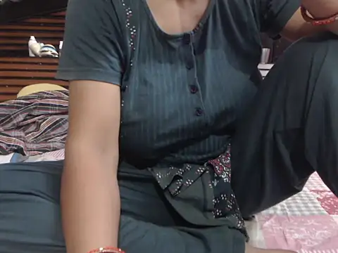 Snapshot of prettyindiandoll chatting on May 28, 3:26 am prettyindiandoll online show from May 28, 3:26 am