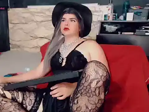 Snapshot of camyl93 chatting on January 29, 1:16 am camyl93 online show from January 29, 1:16 am