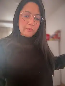 DannaaMeliza online show from February 26, 11:09 am