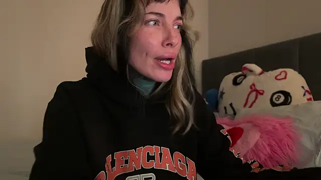 airgeadx online show from April 4, 10:51 pm