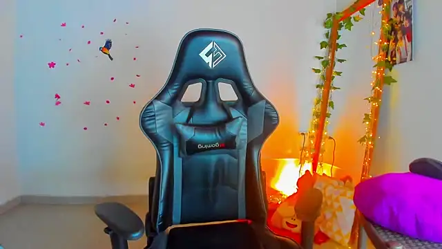 Susan Foxx online show from November 8, 7:34 pm