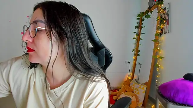 Susan Foxx online show from February 19, 5:20 pm