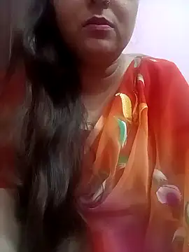 Snapshot of naughtymadam chatting on December 7, 3:25 am naughtymadam online show from December 7, 3:25 am