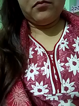 Snapshot of naughtymadam chatting on February 2, 4:05 am naughtymadam online show from February 2, 4:05 am