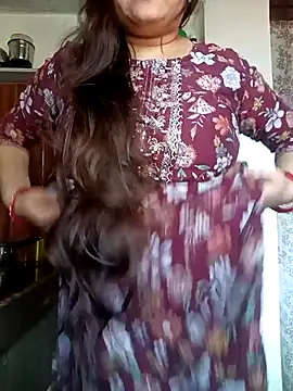 Snapshot of naughtymadam chatting on February 24, 6:44 am naughtymadam online show from February 24, 6:44 am