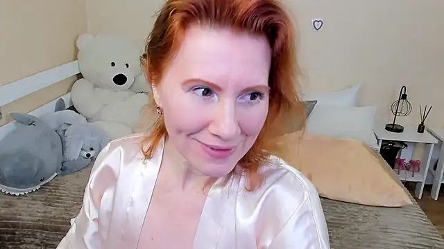 Snapshot of FoxySophia chatting on January 25, 11:32 pm FoxySophia online show from January 25, 11:32 pm