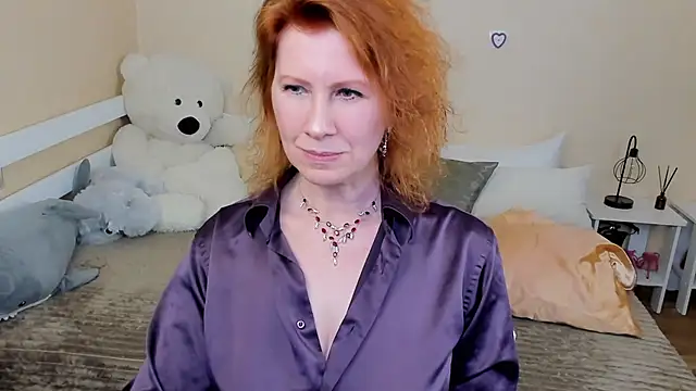 Snapshot of FoxySophia chatting on January 26, 1:36 pm FoxySophia online show from January 26, 1:36 pm