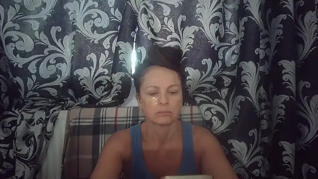 Snapshot of LindaStarS chatting on September 29, 5:12 am LindaStarS online show from September 29, 5:12 am