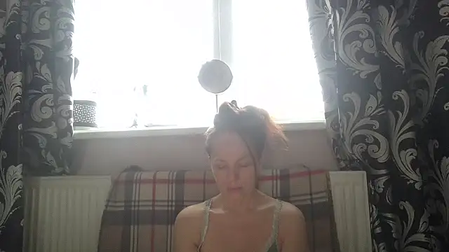 LindaStarS online show from March 20, 5:12 am