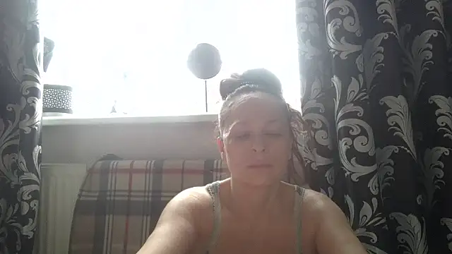 LindaStarS online show from March 21, 5:23 am