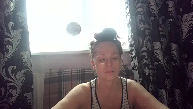 LindaStarS online show from March 30, 5:30 am