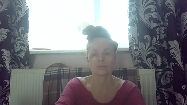 LindaStarS online show from April 10, 4:39 am