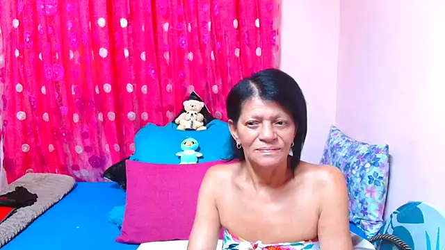 SLUTTYROXY online show from February 18, 8:32 am