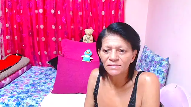 SLUTTYROXY online show from March 20, 4:39 am