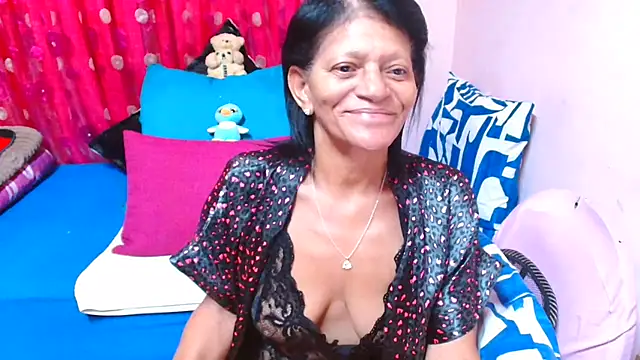 SLUTTYROXY online show from April 7, 9:10 am