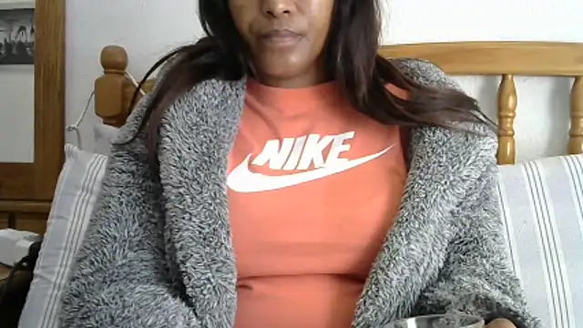blackslut4u online show from May 30, 10:34 am