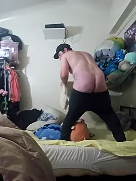 UncutHammer69 online show from March 3, 6:15 am