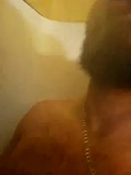 Snapshot of UncutHammer69 chatting on February 18, 6:42 am UncutHammer69 online show from February 18, 6:42 am