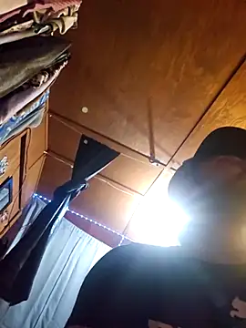 Snapshot of UncutHammer69 chatting on February 26, 4:39 pm UncutHammer69 online show from February 26, 4:39 pm