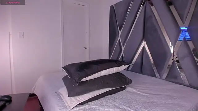 moonsweet1 online show from September 18, 5:48 pm