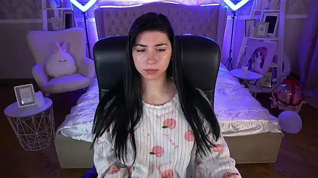 EmilyCandyy online show from March 18, 7:08 am