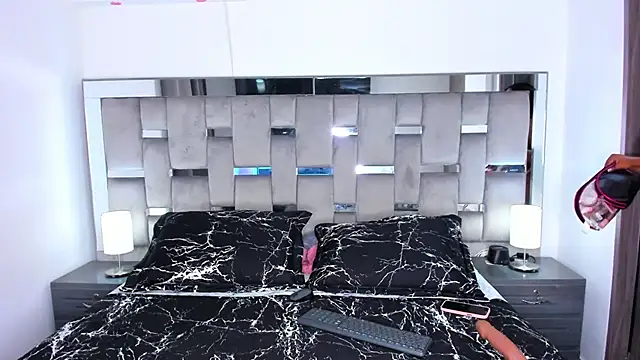 Cammiila online show from September 11, 10:15 am