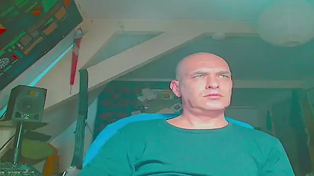 maxhard77 online show from May 16, 3:36 am