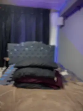 yanza2002 online show from January 22, 11:43 pm