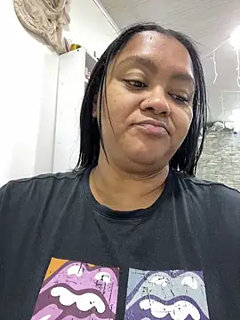 yanza2002 online show from February 10, 11:20 pm