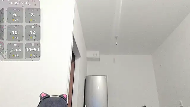 MilaniaCute online show from March 8, 6:37 pm