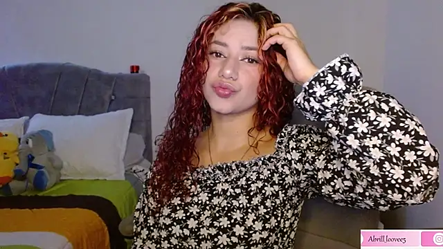 Snapshot of abril_love2 chatting on February 26, 4:45 pm abril love2 online show from February 26, 4:45 pm