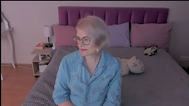 sabrinamacmarren online show from March 21, 7:57 pm