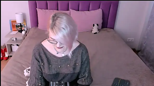 sabrinamacmarren online show from November 25, 12:49 pm