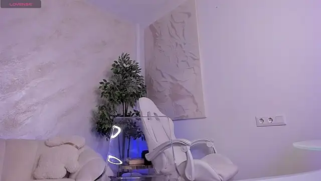 lissababe1 online show from April 8, 11:05 pm