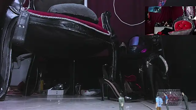 MeGoddesSara online show from December 28, 1:39 am