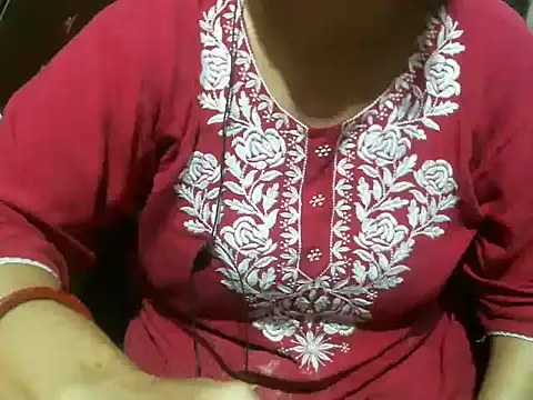 Snapshot of UrsMansi chatting on June 15, 7:49 pm UrsMansi online show from June 15, 7:49 pm