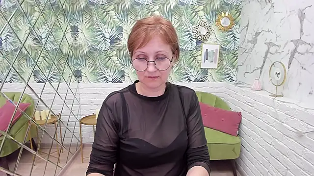 Snapshot of Paris_Cherry chatting on March 20, 2:19 am Paris Cherry online show from March 20, 2:19 am