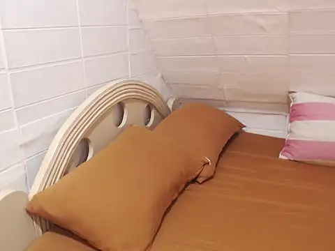 adorabletrans69xx online show from April 3, 3:32 pm