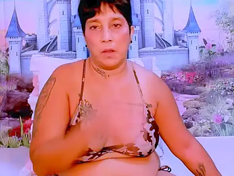 Snapshot of indianroxy chatting on February 14, 11:31 pm indianroxy online show from February 14, 11:31 pm