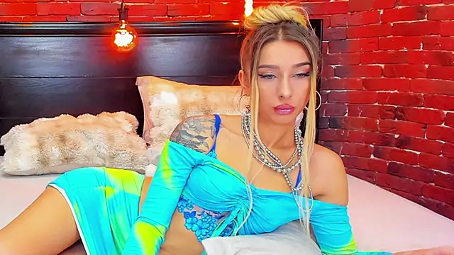 ChristynaRoss online show from February 7, 8:23 pm