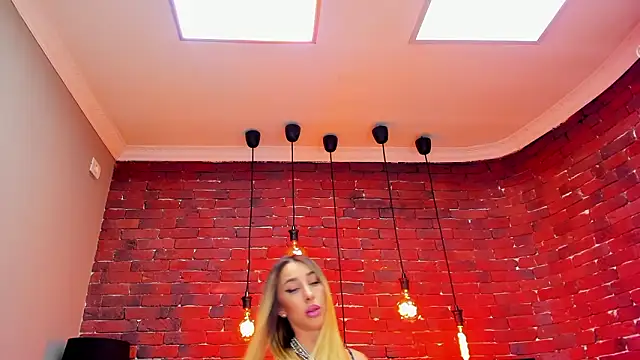 ChristynaRoss online show from March 4, 8:26 pm