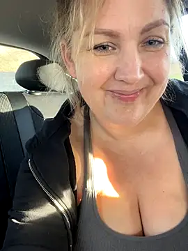 Snapshot of Anna_Alexa chatting on October 31, 12:06 pm Anna Alexa online show from October 31, 12:06 pm