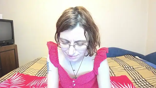 Snapshot of MarilynDream chatting on December 27, 12:29 am MarilynDream online show from December 27, 12:29 am