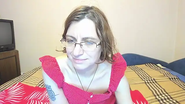 Snapshot of MarilynDream chatting on December 30, 12:11 am MarilynDream online show from December 30, 12:11 am