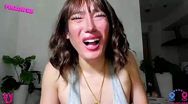 Snapshot of hottycrishina chatting on February 21, 9:13 am hottycrishina online show from February 21, 9:13 am