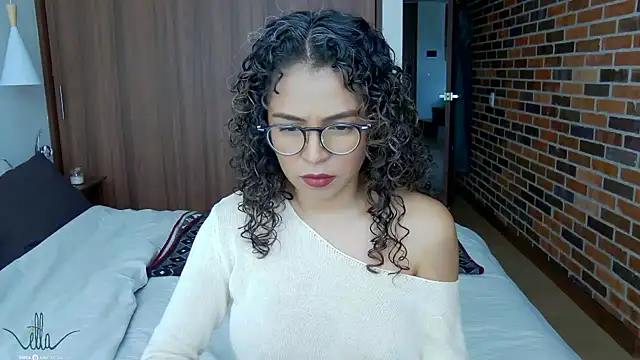 illaroom online show from December 2, 6:43 pm