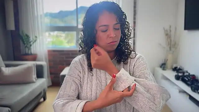 illaroom online show from January 27, 6:41 pm