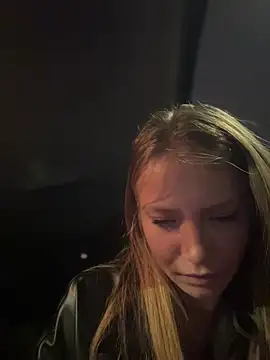 AnastasiaAniess online show from November 15, 6:04 pm